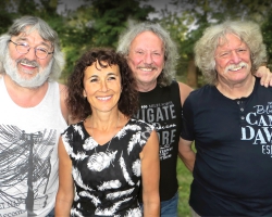 Vánoční koncert Nezmaři a Jihočeská filharmonie